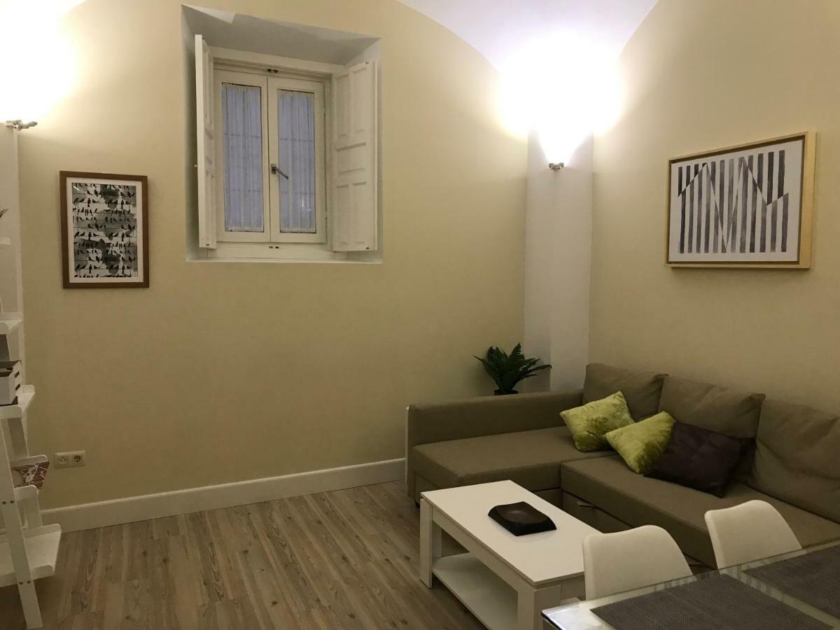 Adama Apartamento Turistico Caceres Exterior photo